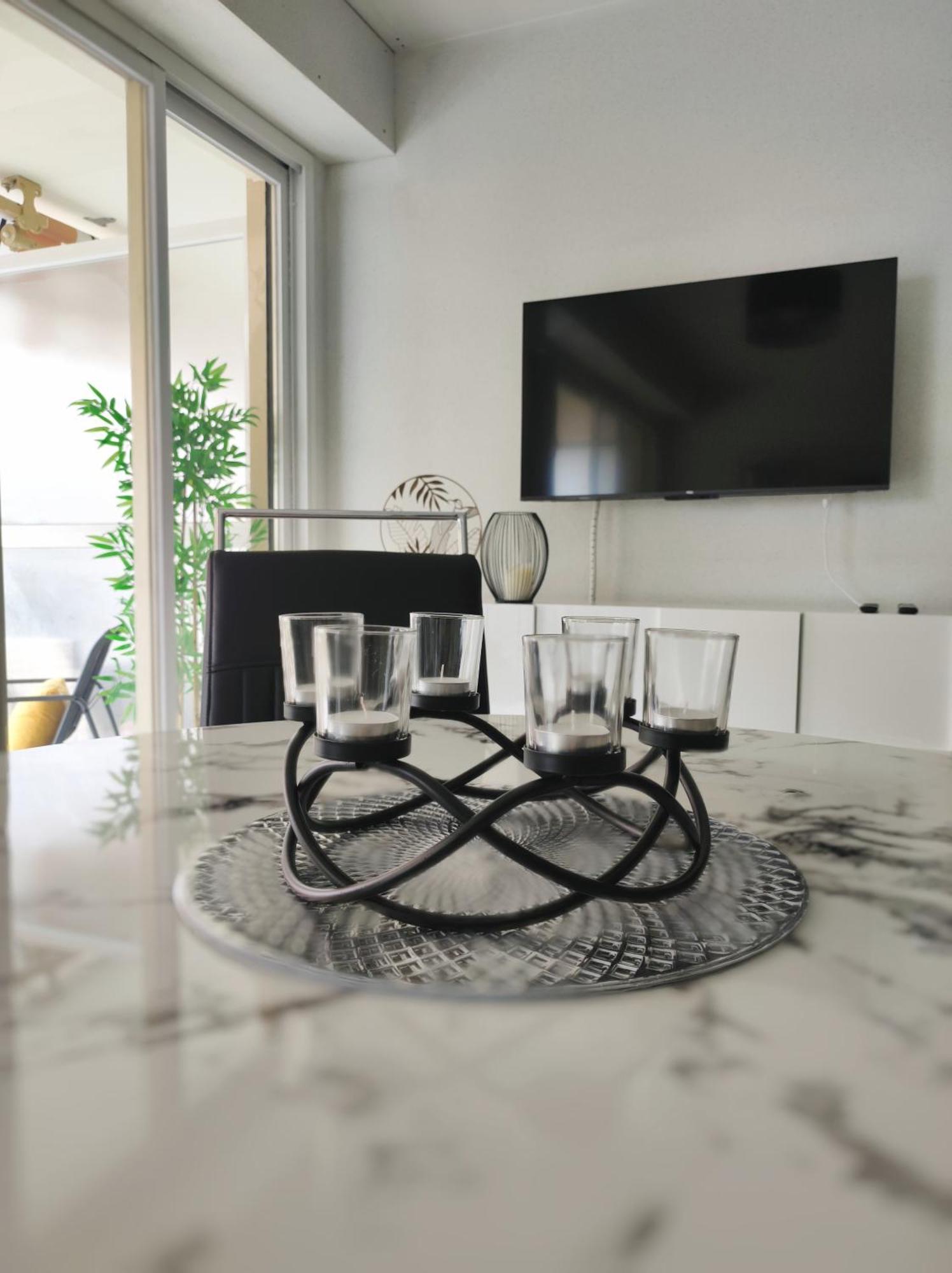 Avec Vue Apartment *
